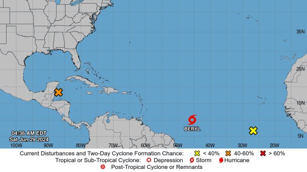 Tormenta tropical Beryl se convertiría en huracán este sábado o mañana